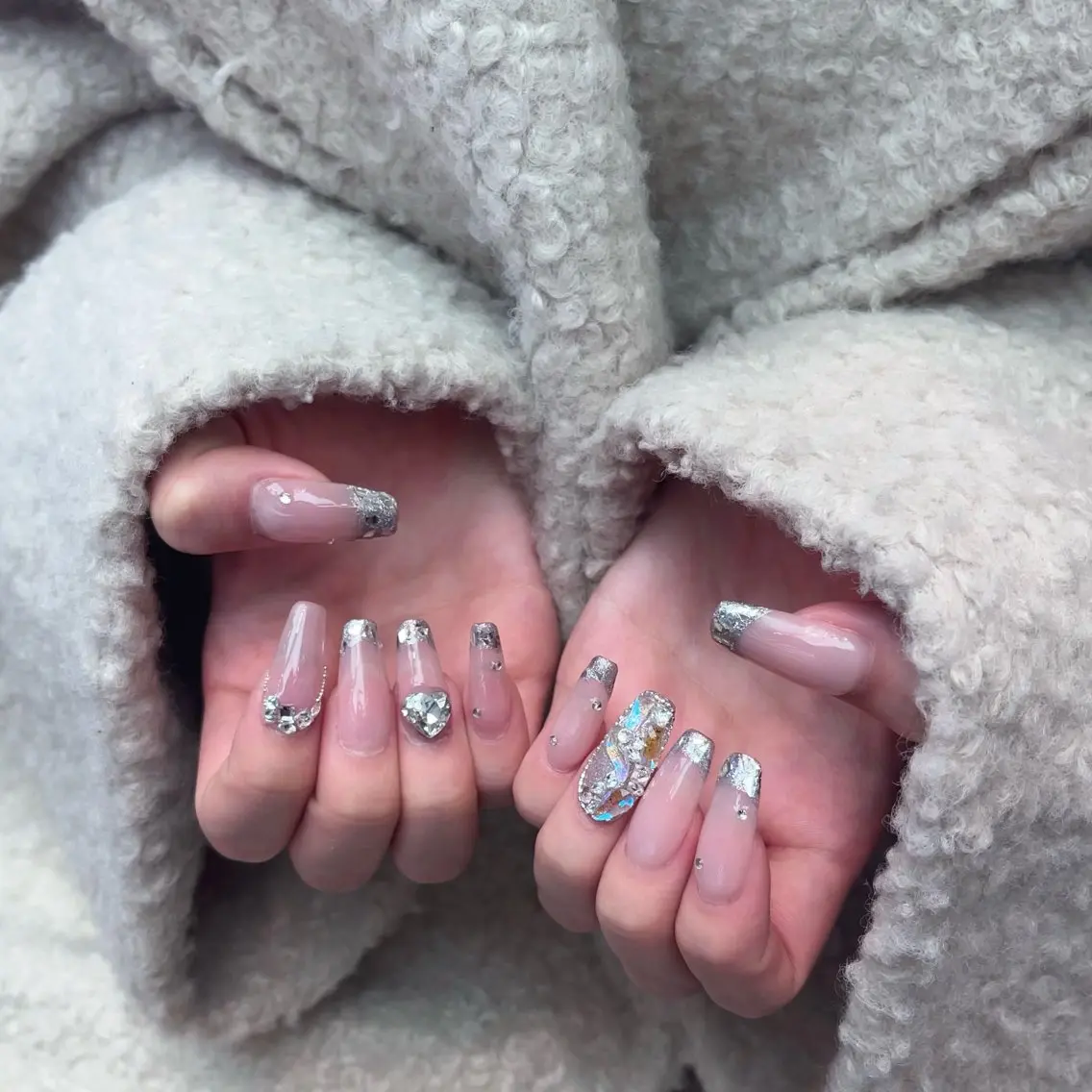 ネイル フレンチネイル ガラスフレンチ KOKONA 🎀のネイルデザイン