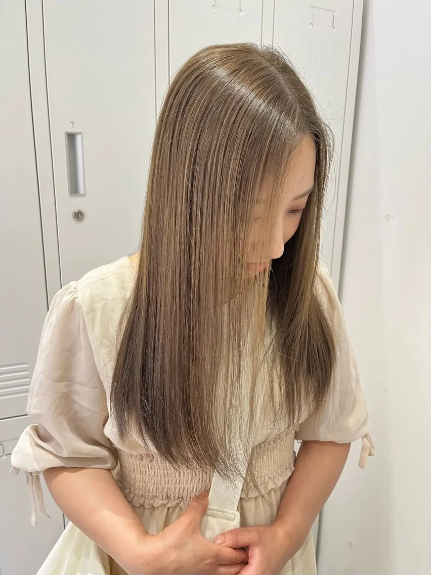 セミロング ヘアカラー トリートメント 透明感カラー👑 井上美乃里のヘアスタイル