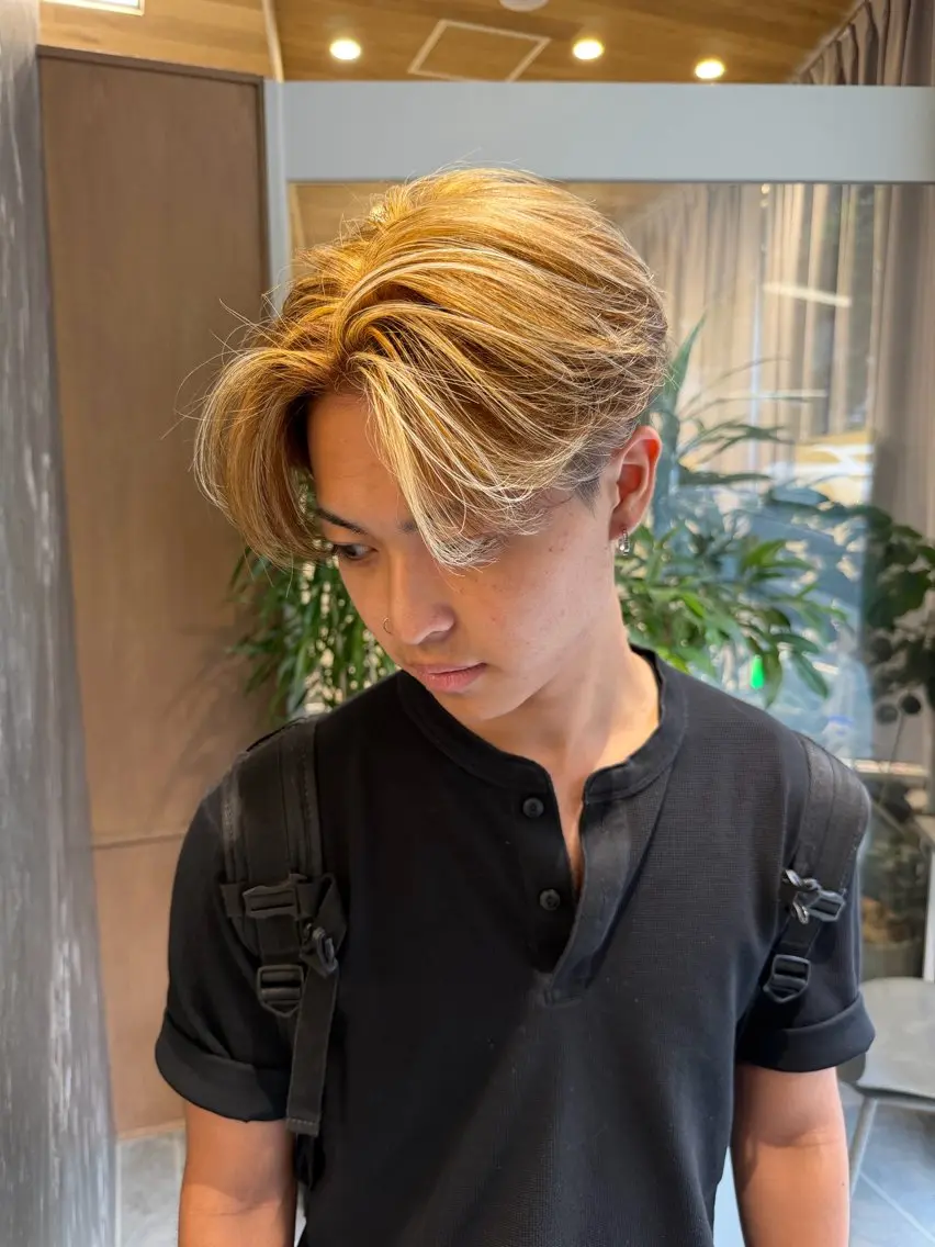 ミディアム カラー パーマ メンズ ミディアムパーマ センターパート フェザーパーマ メンズハイライト メンズパーマ カット ヘアカラー 💈原宿指名No.1 センターパート💈のヘアスタイル