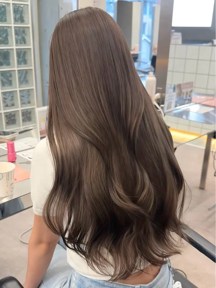 ロング ヘアカラー 海外ブロンド/ ベージュ⭐︎カレンのヘアスタイル