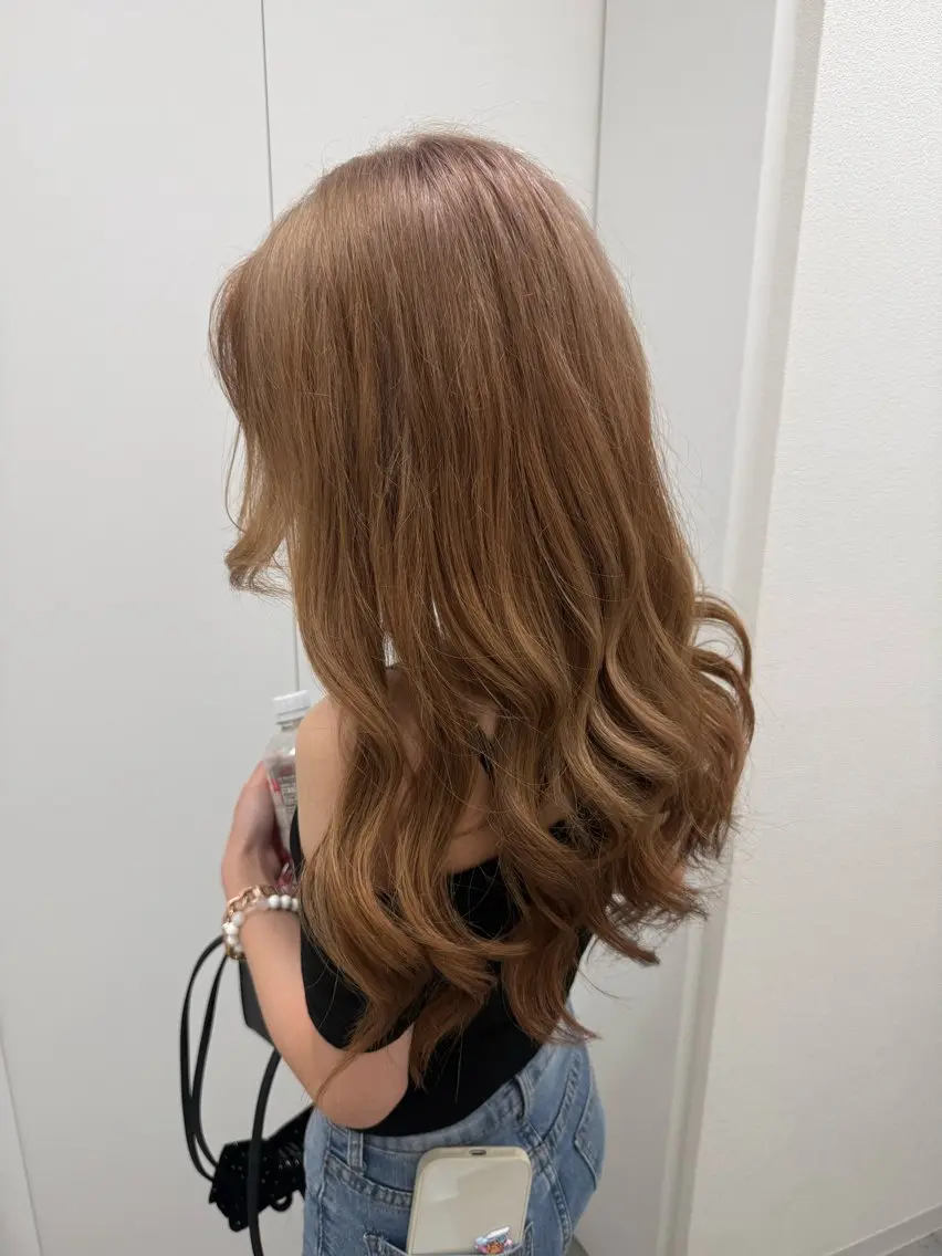 カラー chino /艶カラー🤍のヘアスタイル