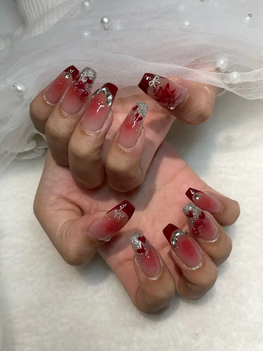 ネイル ハンドネイル I-nail Moeのネイルデザイン