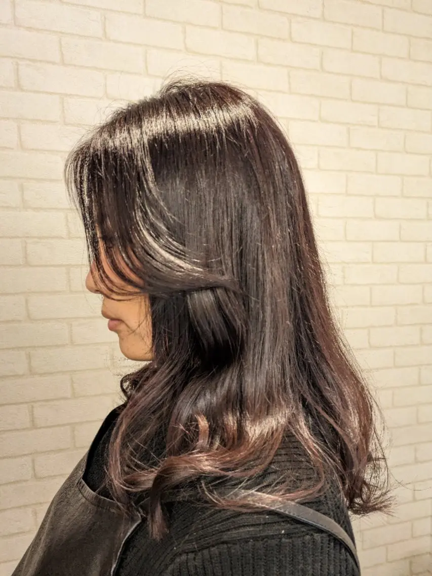 セミロング カラー ピンクカラー 根岸 進のヘアスタイル