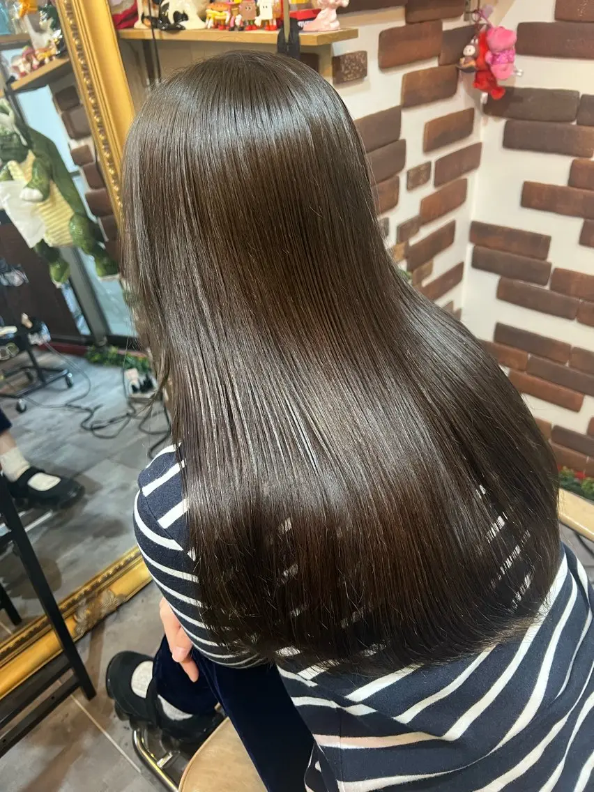 ロング カラー グレージュ ヘアカラー トリートメント カラーパティシエ facce🌼ikoのヘアスタイル