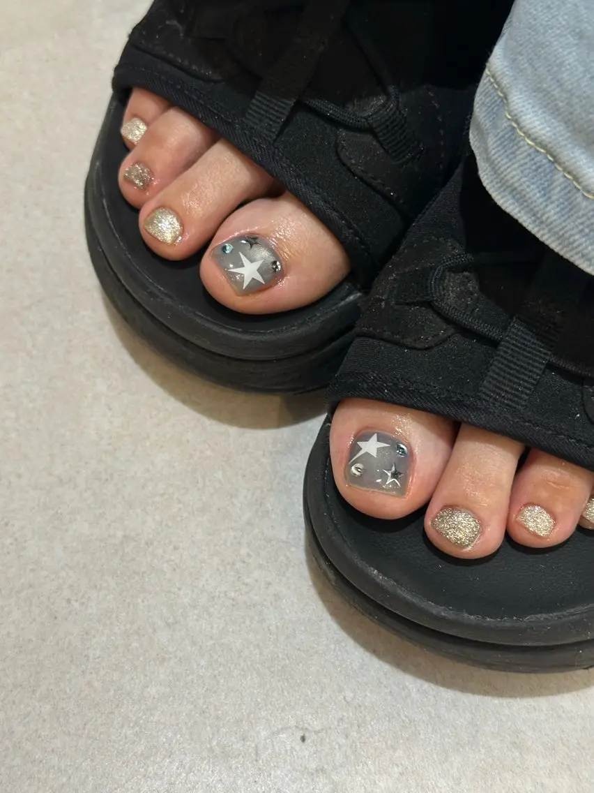 ネイル 全てパラベース💅 MIORA_琴乃のネイルデザイン
