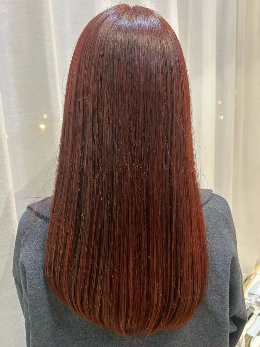 カラー レッドカラー ヘアカラー 市吉 杏奈のヘアスタイル