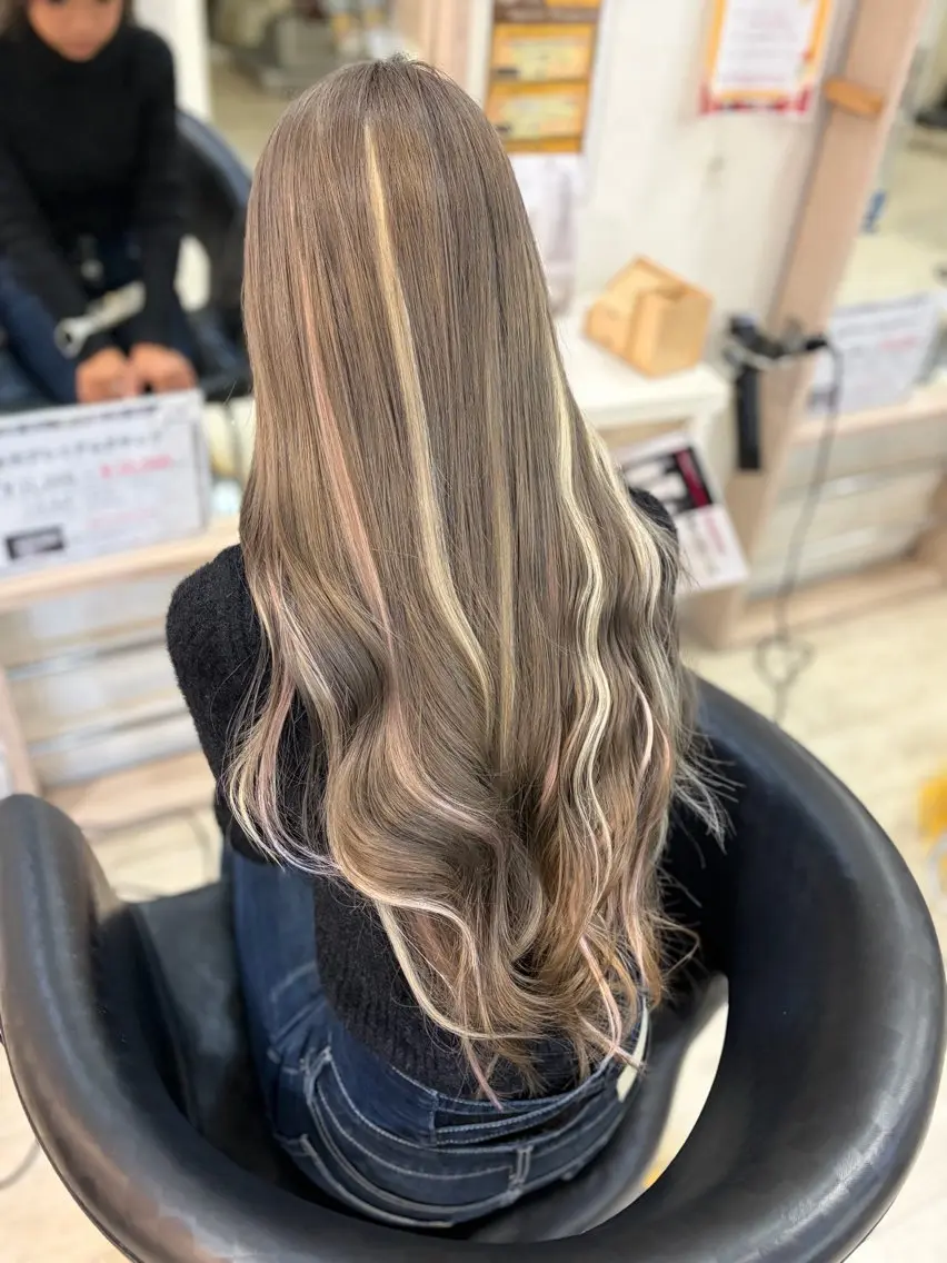 ヘアアレンジ エクステ 艶カラー🫧/シール エクステRYOKAのヘアスタイル