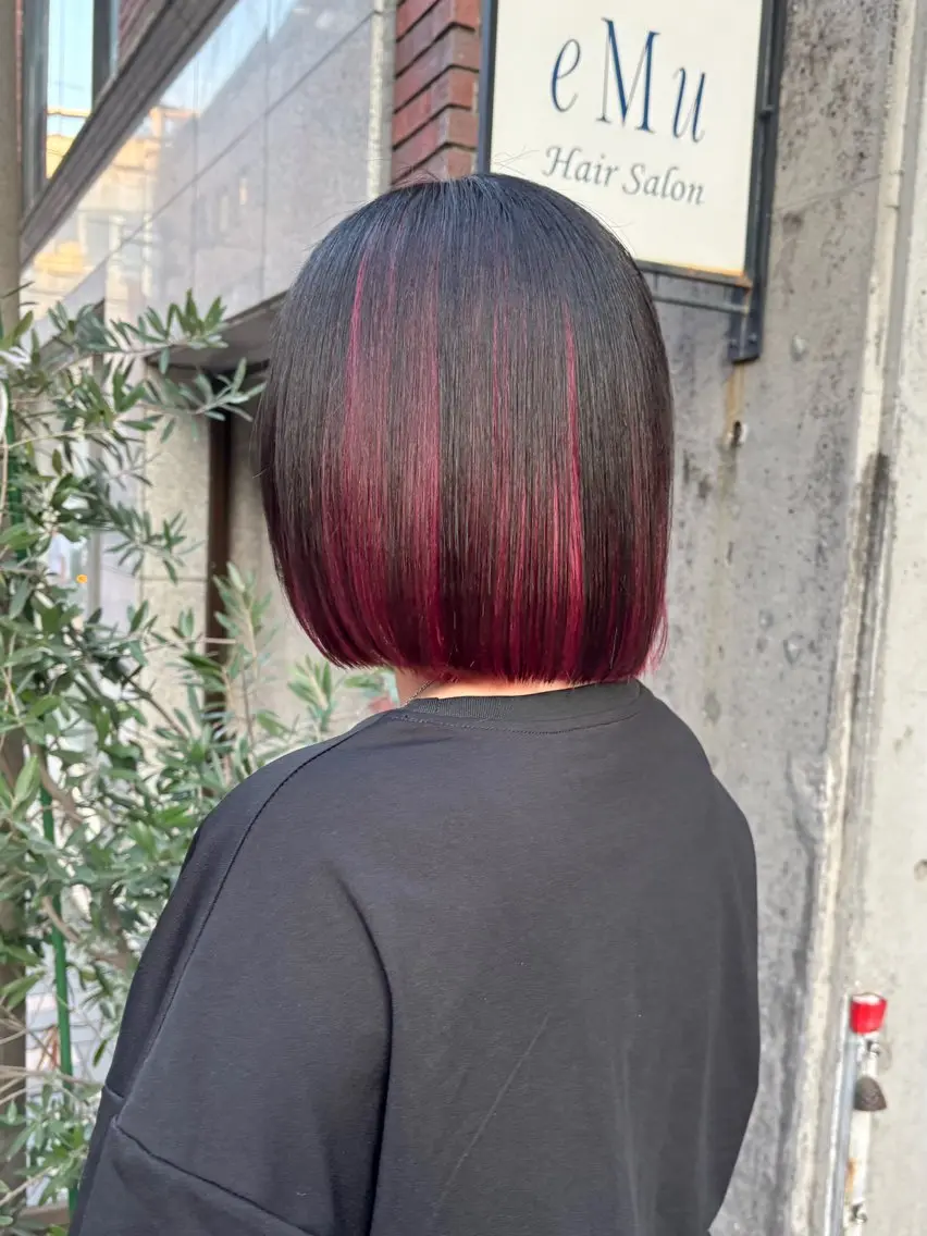 カラー 黒髪 レッドカラー eMu🎀 🤍MIYU🤍のヘアスタイル