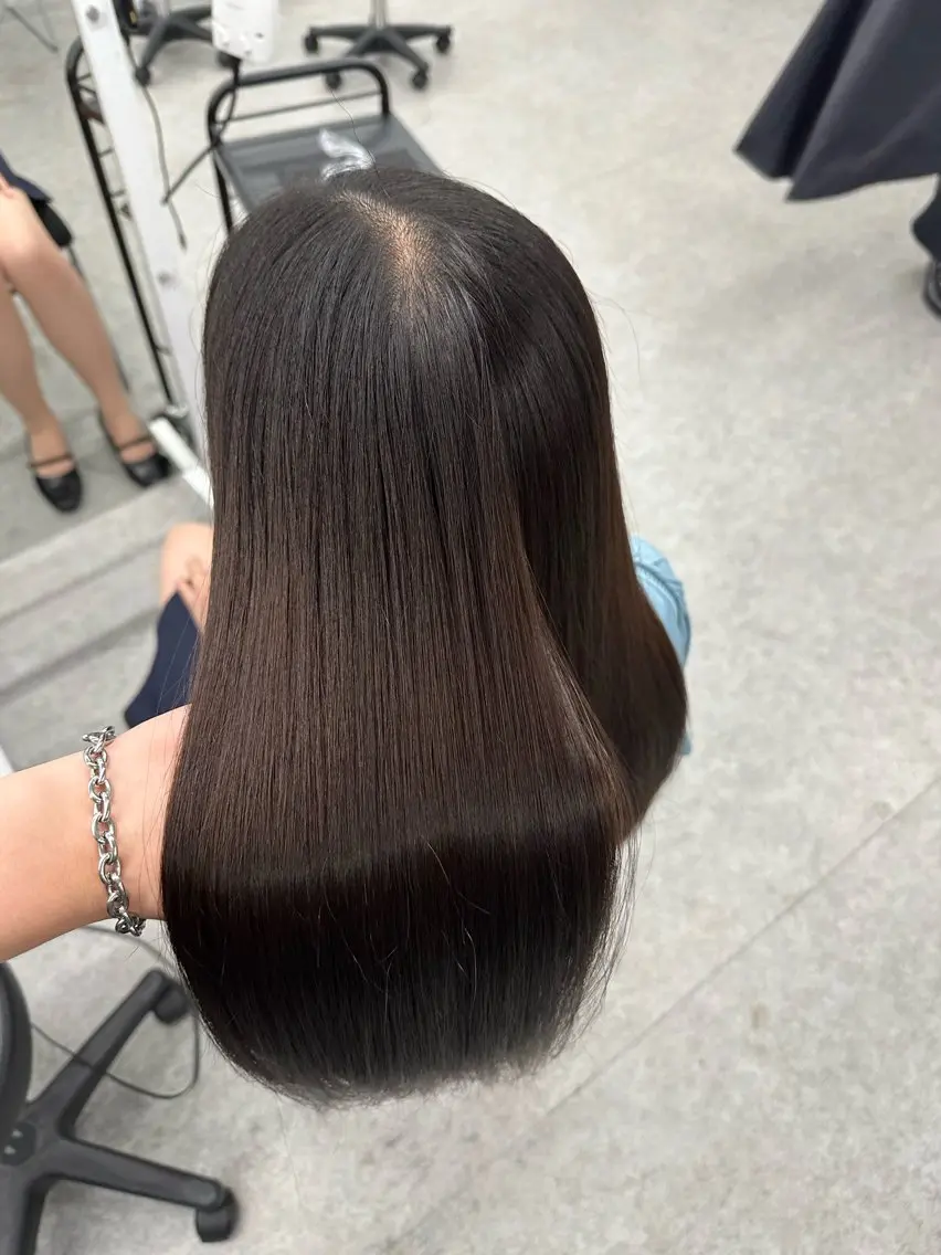 ロング カラー ヘアアレンジ 🫧モテる💗ダメー ジレスハイトーン🫧のヘアスタイル