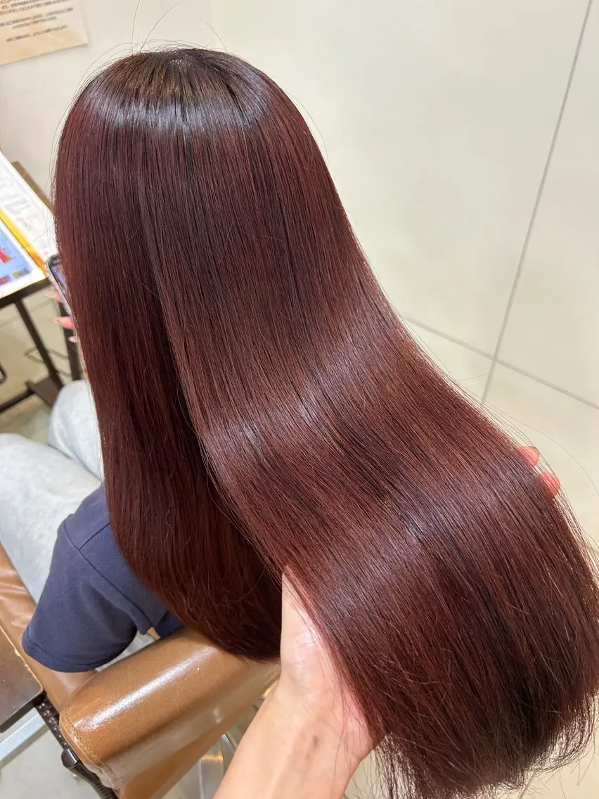 ロング カラー レッドカラー カット ヘアカラー 阪田 真奈未のヘアスタイル