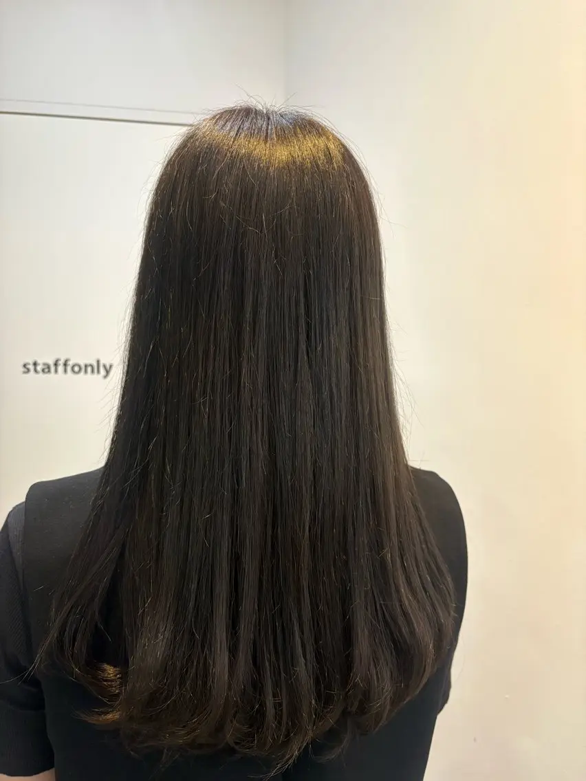 カラー オリーブカラー 吉井 愛陽のヘアスタイル