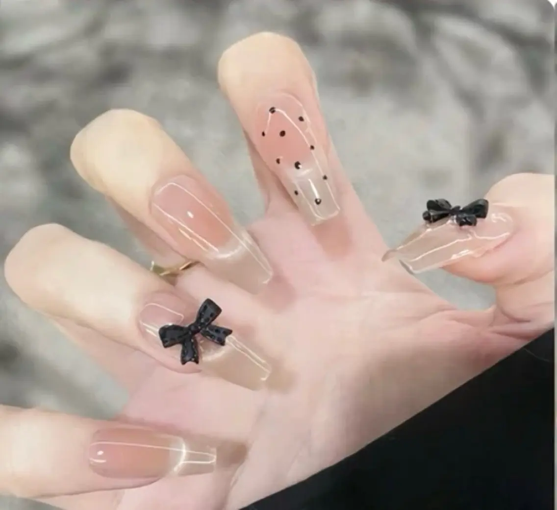 ネイル チークネイル 長さ出し フレンチネイル ガーリー 韓国ネイル sun nail池袋 モデル募集のネイルデザイン