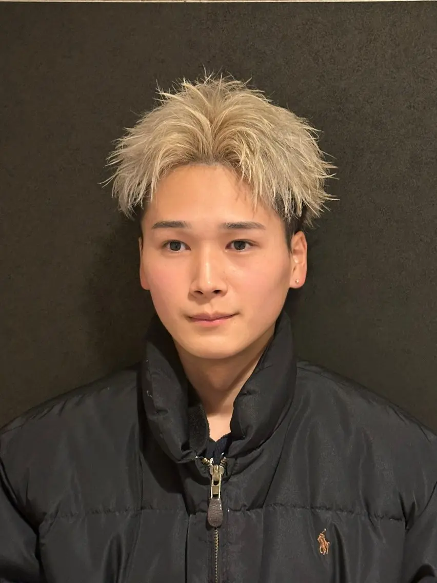 ショート カラー メンズ メンズハイトーン スパイキーショート ハイトーンカラー ショートヘア 【メンズ専門】中本 翔大のヘアスタイル