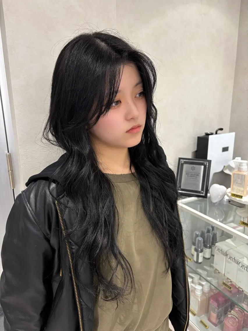 ロング ハッシュカット ハイレイヤー 韓国風ヘア レイヤーカット カット Yuta✂︎ 韓国レイヤー🪽のヘアスタイル