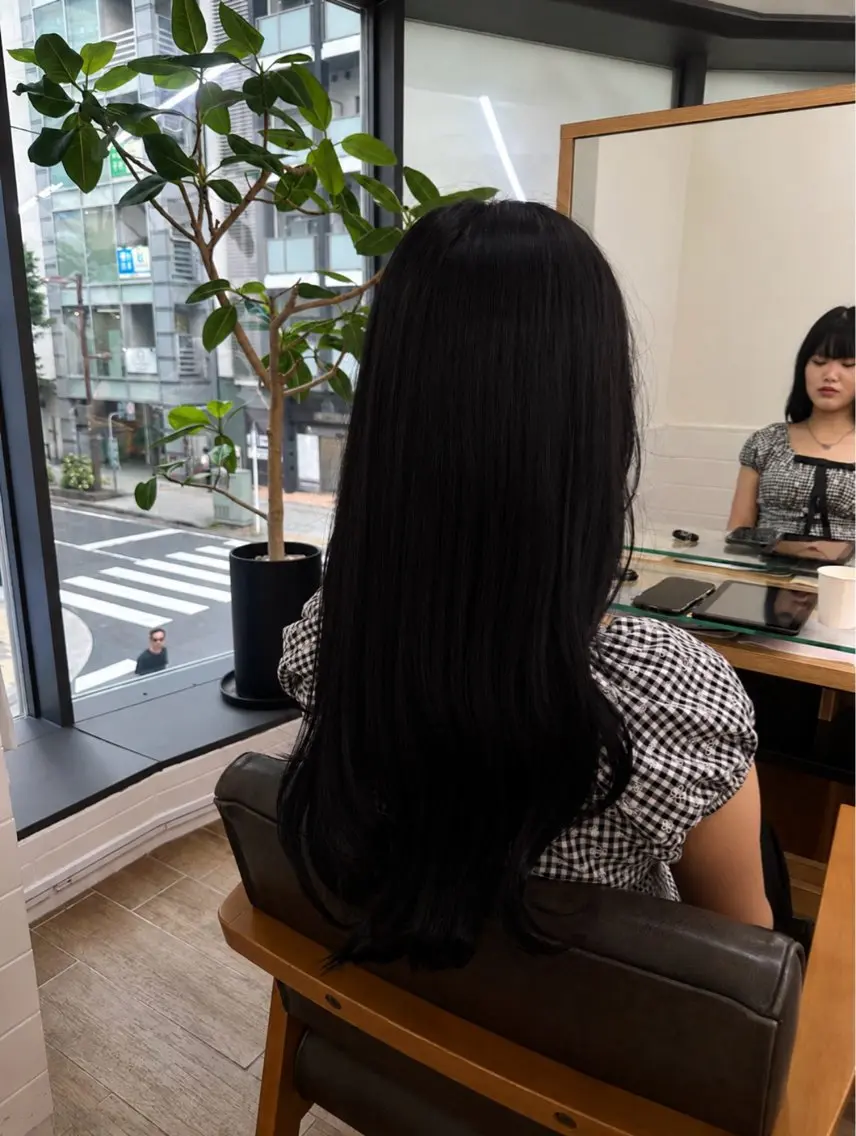 カラー 中嶋 優海のヘアスタイル