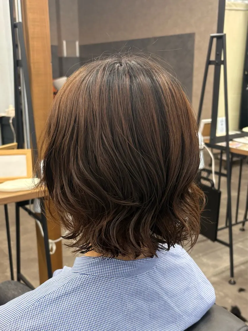 ショート パーマ ボブ 外ハネヘア カット パーマ momo🎀毛流れ ニュアンス/シャドウのヘアスタイル