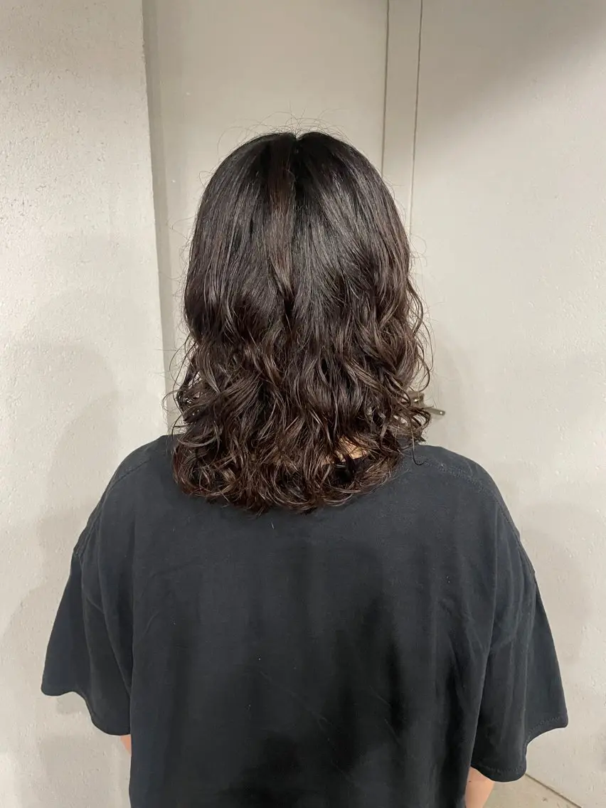 ミディアム カラー パーマ カット 表参道🌿赤み消し カラー/チナツのヘアスタイル