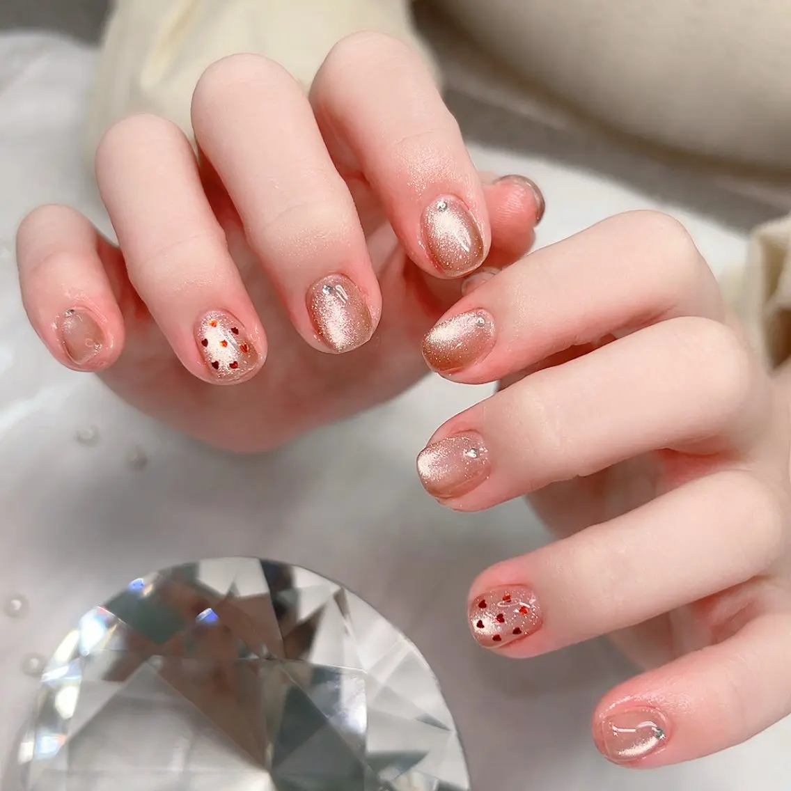 ネイル オーロラネイル ミラーネイル オフィスネイル ワンカラーネイル シンプルネイル ハンドネイル Cute Tips nailのネイルデザイン