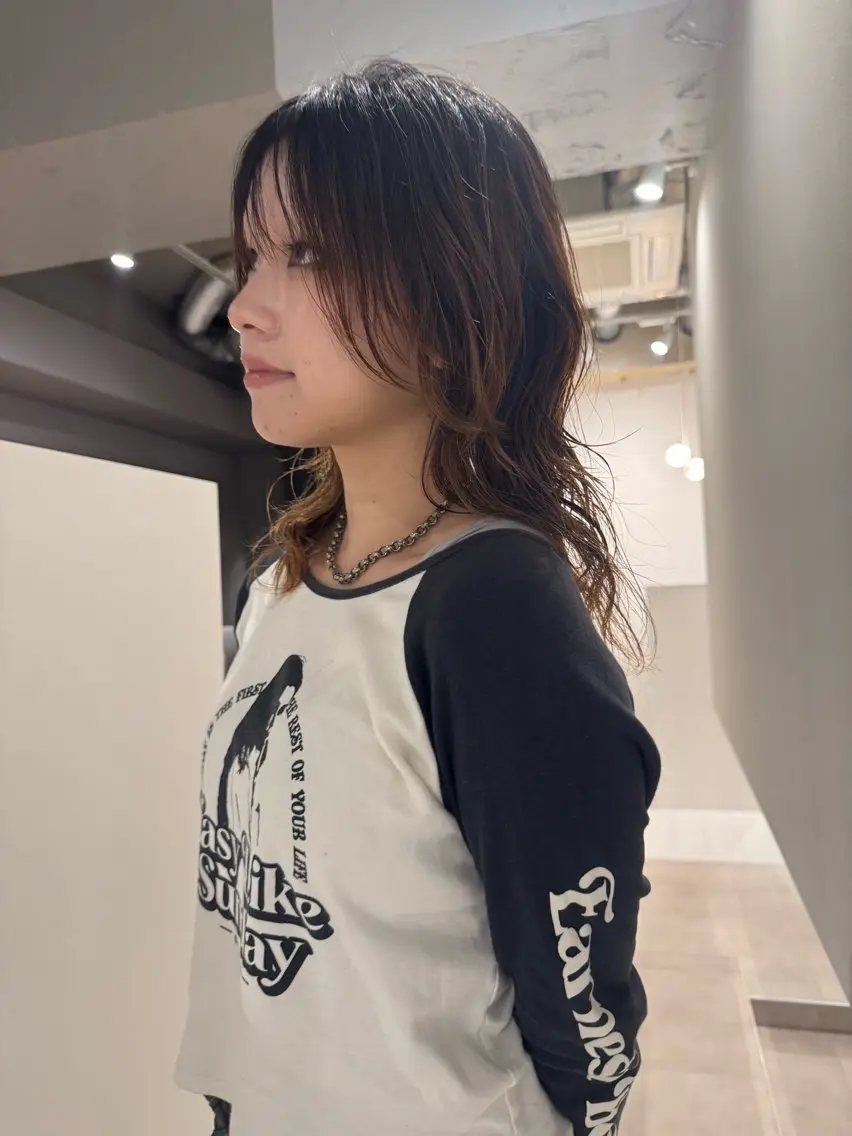 セミロング パーマ ワタナベ ヒヨリのヘアスタイル