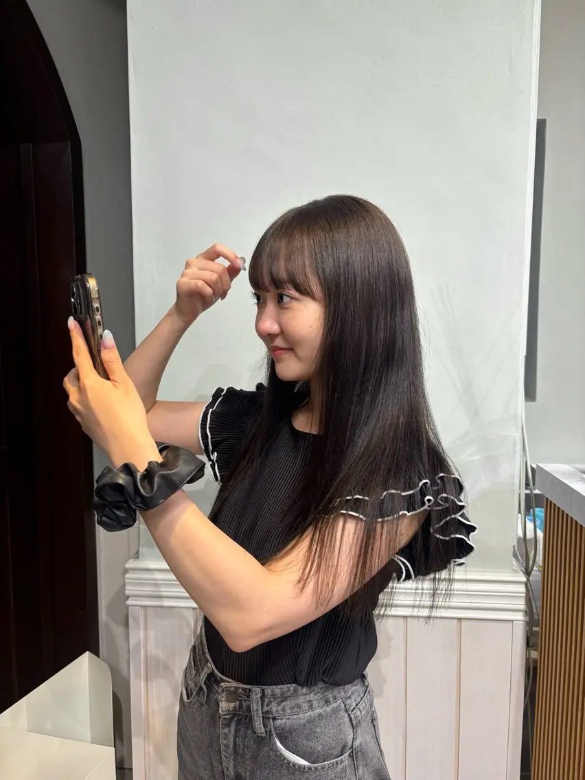 ロング カラー ベージュカラー オリーブベージュ ヘアカラー Lidee anonのヘアスタイル