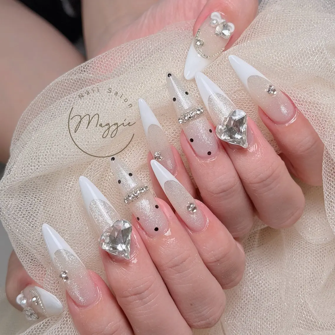 ネイル ハンドネイル Maggie Nail🦩BiKiのネイルデザイン