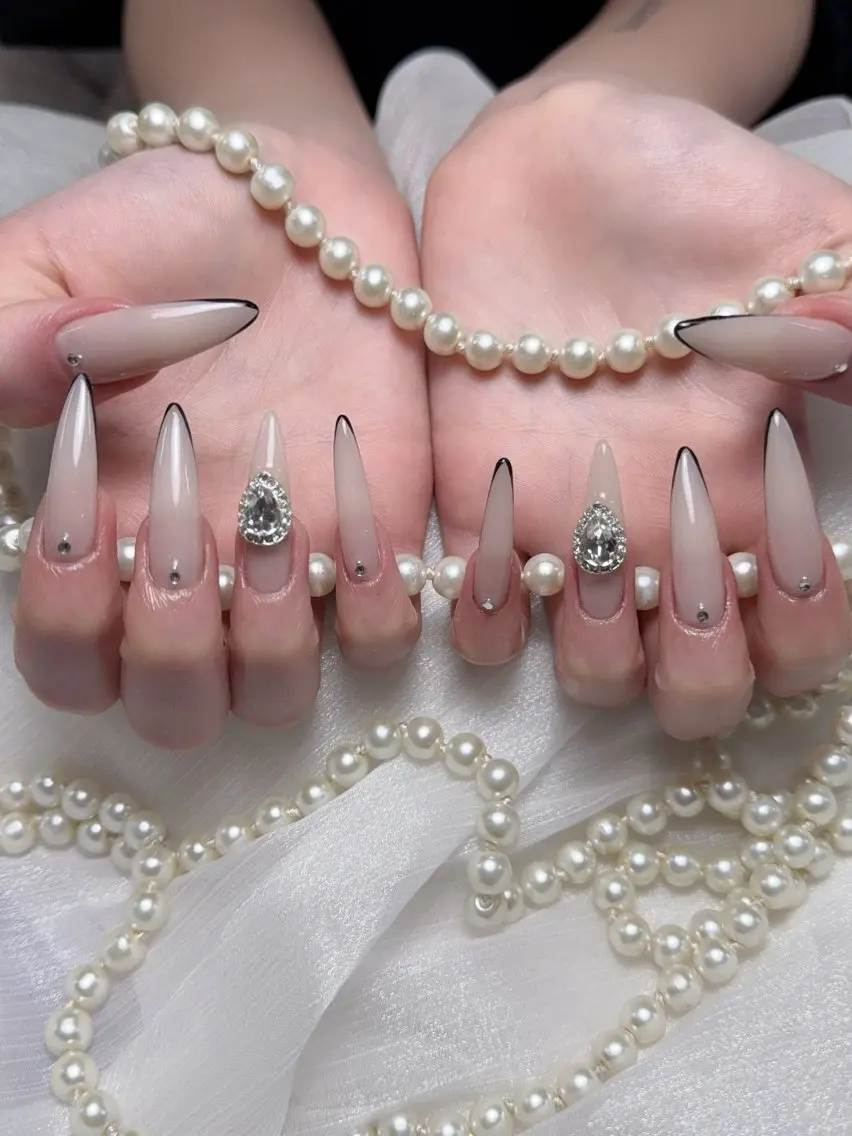 ネイル ハンドネイル Rose nail💅のネイルデザイン