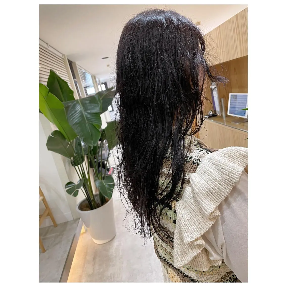 セミロング カラー パーマ くるくるパーマ aikoのヘアスタイル