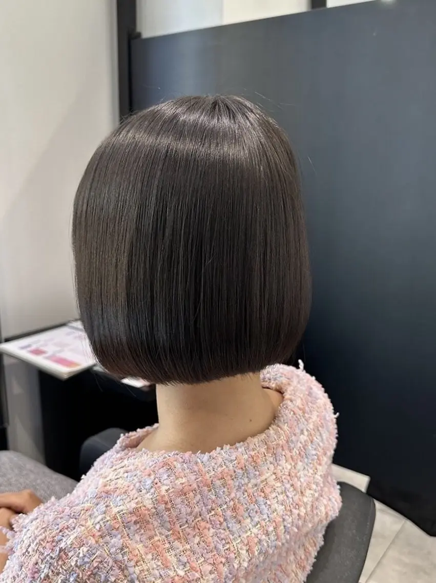 カラー 江坂 misaki のヘアスタイル
