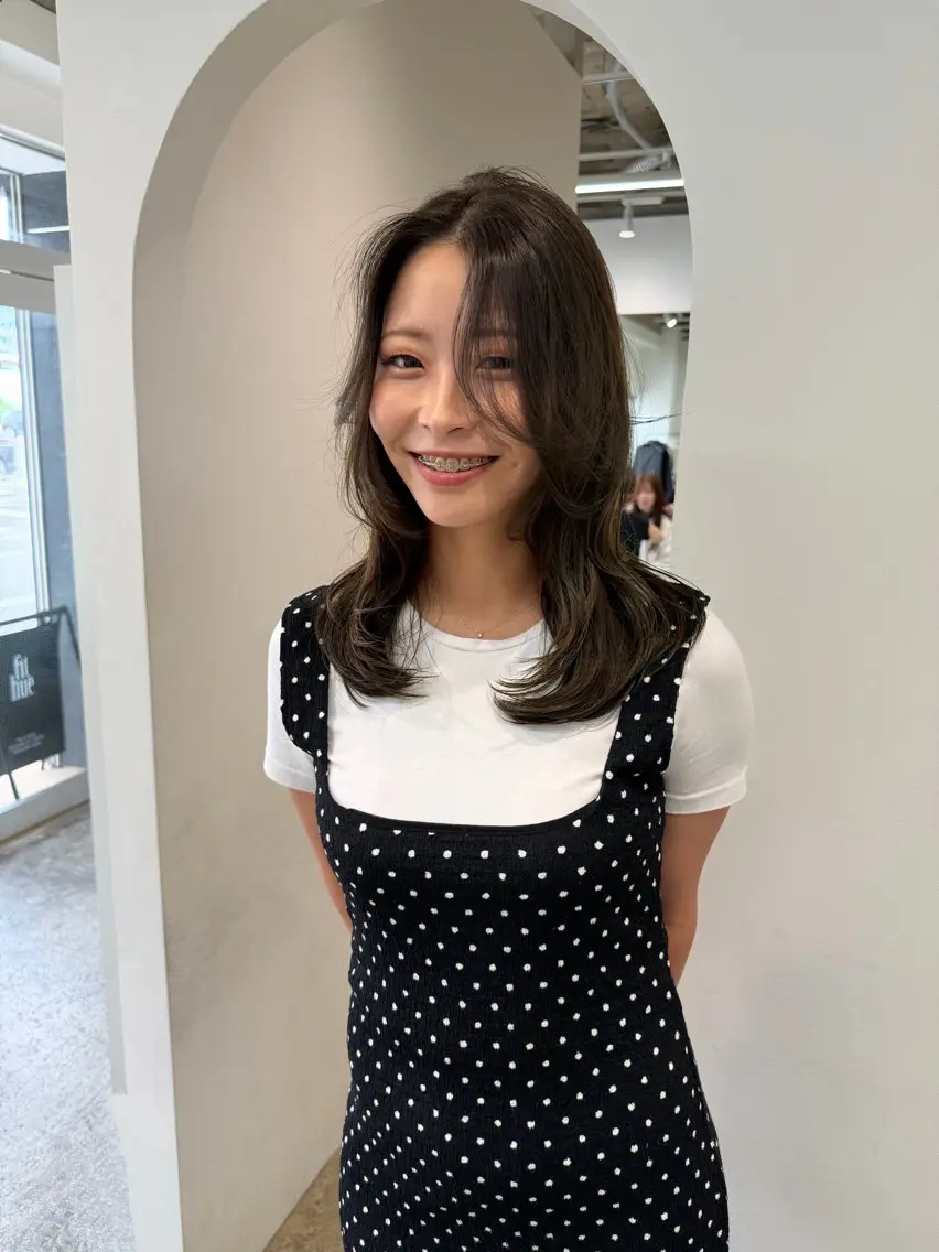 ミディアム カラー グレージュ ミント カット ヘアカラー トリートメント 𝘚𝘶𝘻𝘶 𓂃𓈒𓏸のヘアスタイル