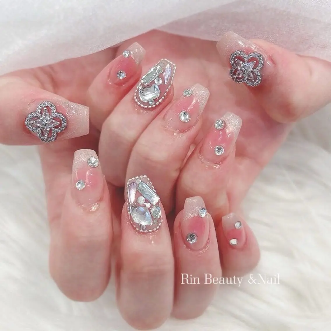 ネイル アートネイル フレンチネイル ジェルネイル 韓国ネイル ミラーネイル Rin Nail 新大久保店のネイルデザイン