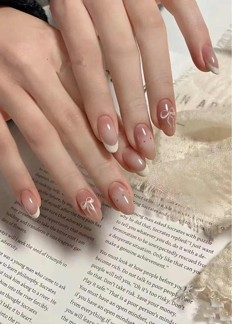 ネイル フラワーネイル フレンチネイル ジェルネイル ガラスフレンチ ハート ハンドネイル BabyYouMi nailのネイルデザイン
