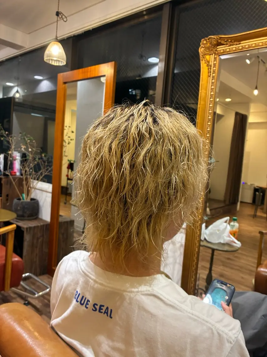 メンズ メンズブリーチ メンズパーマ カット パーマ 艶髪/透明感カラー 城下竜二のヘアスタイル
