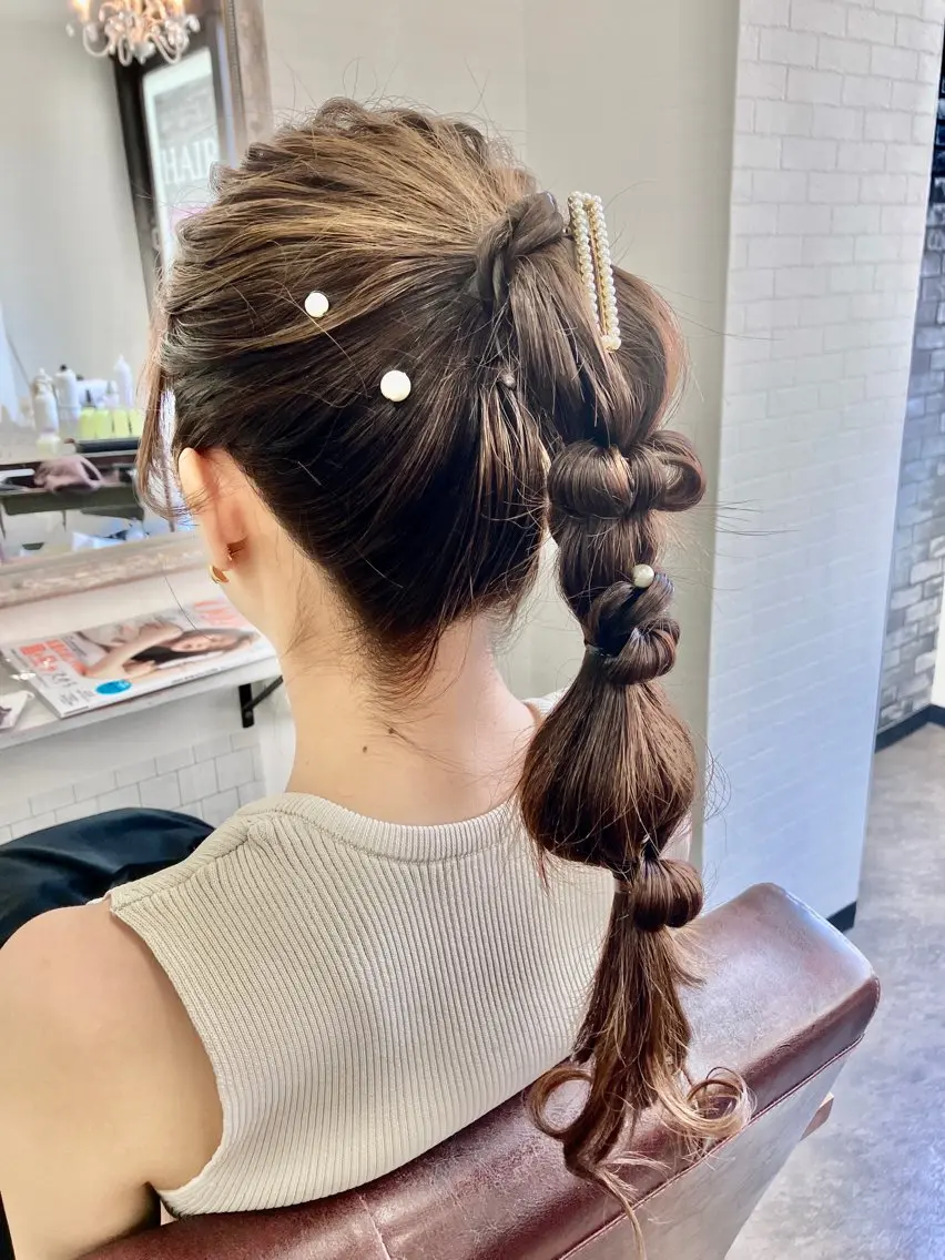 ロング ヘアアレンジ HAIR carelyのヘアスタイル