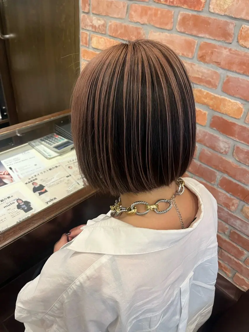 ミディアム ボブ ハイライト カット ヘアカラー 水野 真伽のヘアスタイル