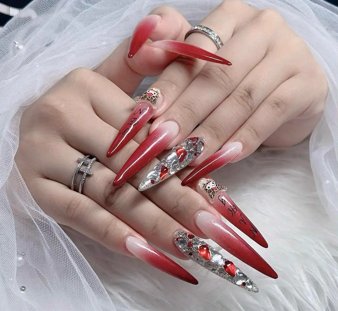 ネイル フレンチネイル ジェルネイル ガラスフレンチ ハロウィン ハート ハンドネイル H.baby Nail Salonのネイルデザイン