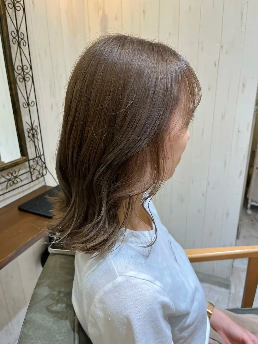 セミロング カラー ブリーチ ケアブリーチ ダブルカラー Ｕｋａ .のヘアスタイル