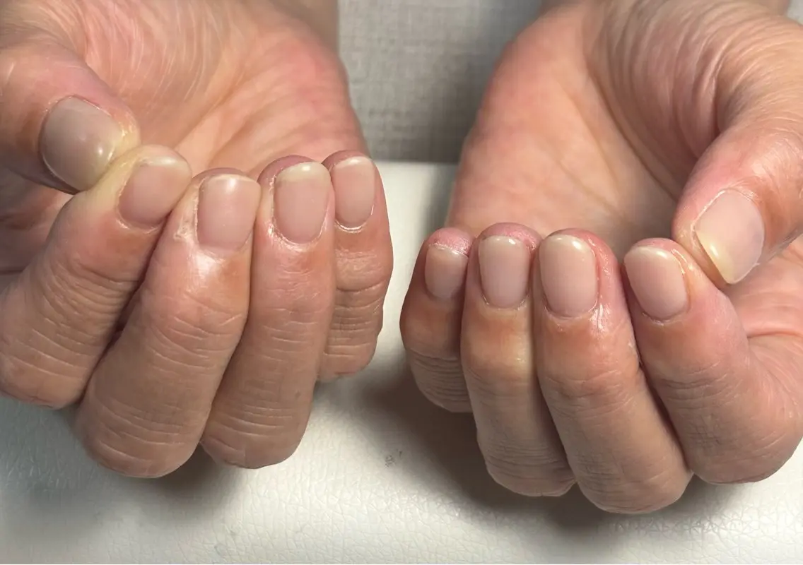 ネイル オーロラネイル フットネイル フレンチネイル ジェルネイル マグネットネイル ハンドネイル kiki nail たまプラーザのネイルデザイン