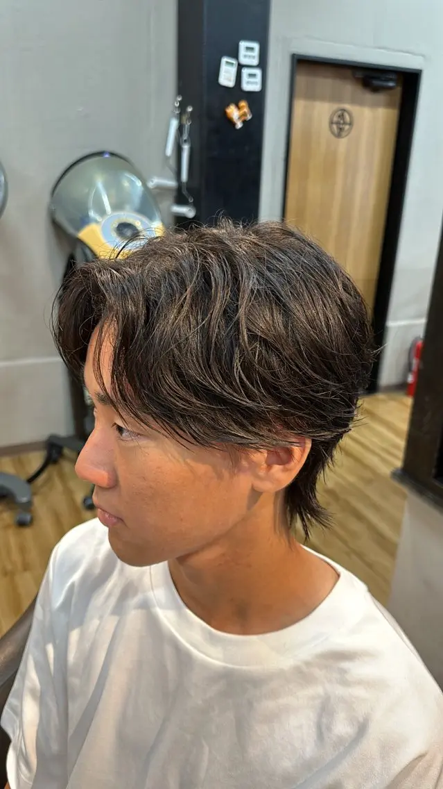 メンズ センターパート メンズウルフカット ウルフカット arika オケシ　リョウダイのヘアスタイル