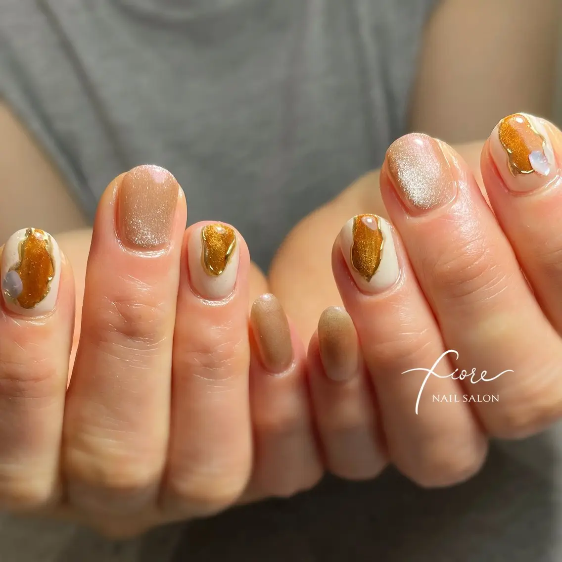 ネイル マグネットネイル ニュアンスネイル fiore みゆきのネイルデザイン