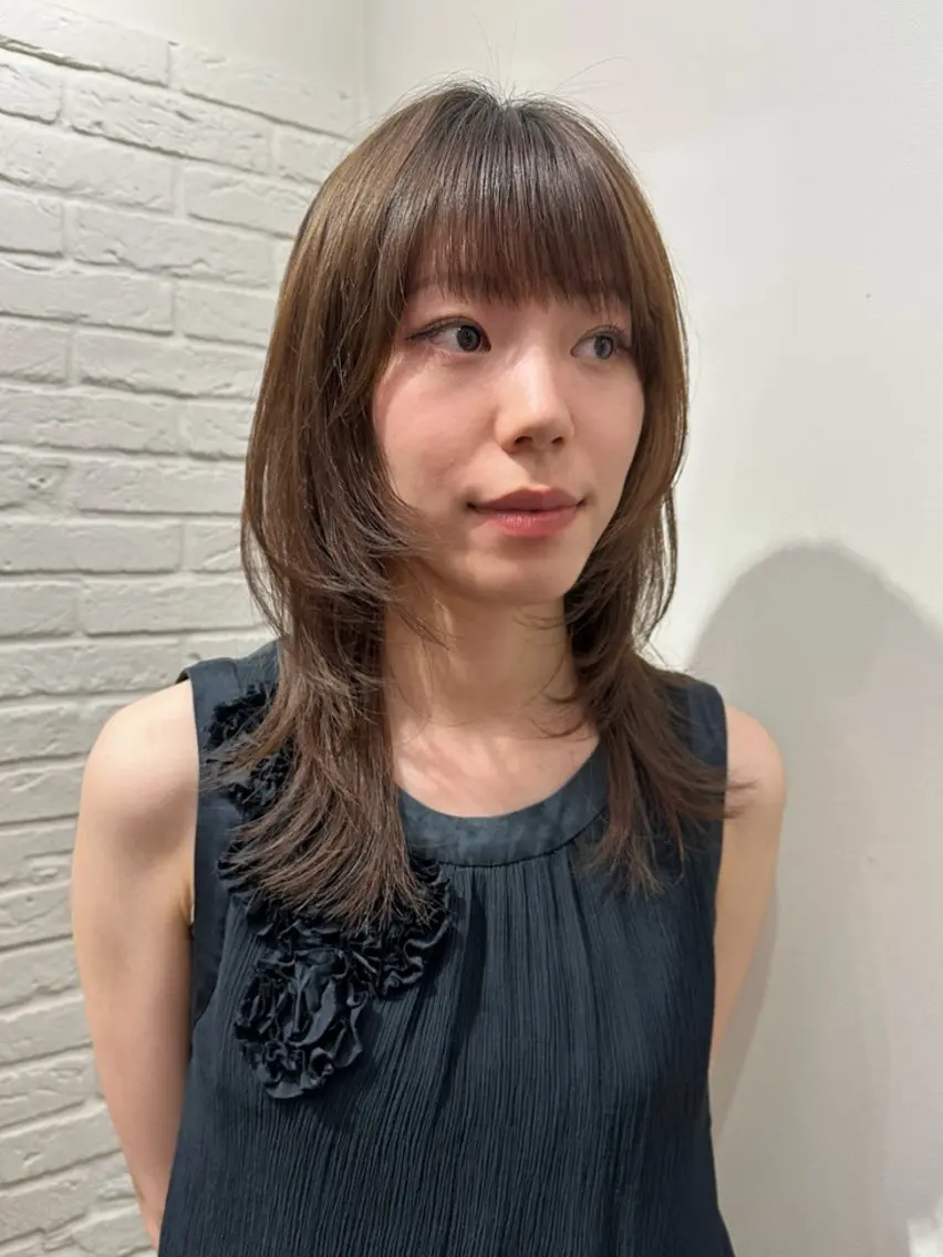 セミロング ヘアカラー ‎🤍ともえ‎🤍 /レイヤーカット🧸のヘアスタイル