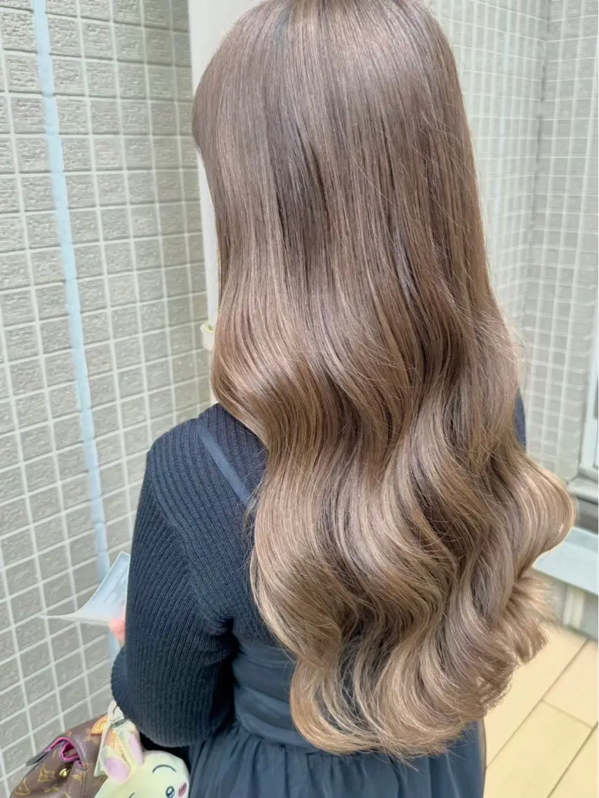 ロング カラー 髪質改善 ヘアカラー 亀井 胡花のヘアスタイル