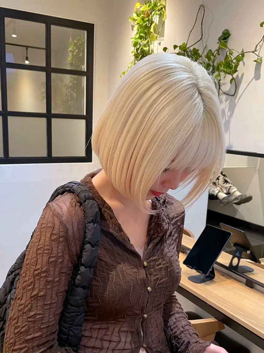 ショート カラー ブロンド ホワイトブロンド カット ヘアカラー トリートメント ハイトーン/カラー/ 用賀/稲若健太郎のヘアスタイル