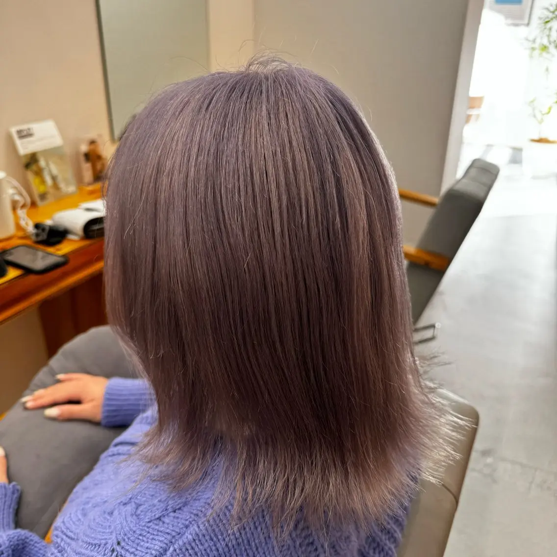 ミディアム カラー ベージュカラー ブリーチ ラベンダーカラー ラベンダーベージュ c& ちはるのヘアスタイル