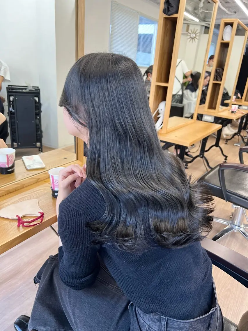 ミディアム カラー アッシュ ベージュカラー ブリーチ ケアブリーチ ダブルカラー 透明感カラー/韓国 🩶ゆきのヘアスタイル