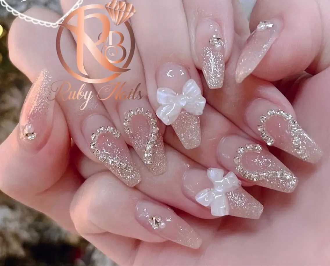 ネイル グラデーション キラキラネイル ピンク RUBY Nail 日暮里店のネイルデザイン