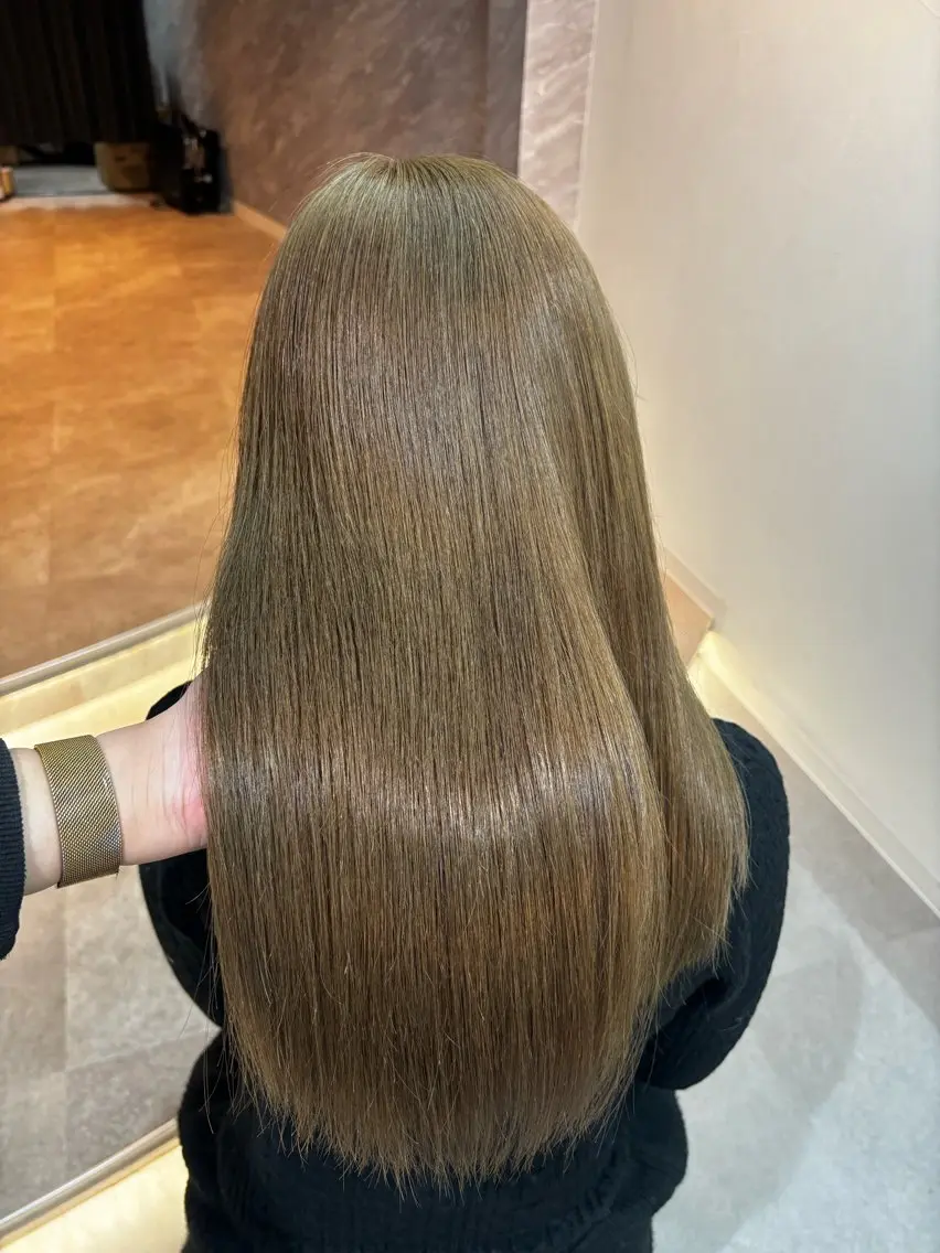 ロング カラー パーマ ヘアアレンジ ヘアカラー トリートメント 🤍韓国風レイヤー/ 艶髪🤍鳥越美羽のヘアスタイル