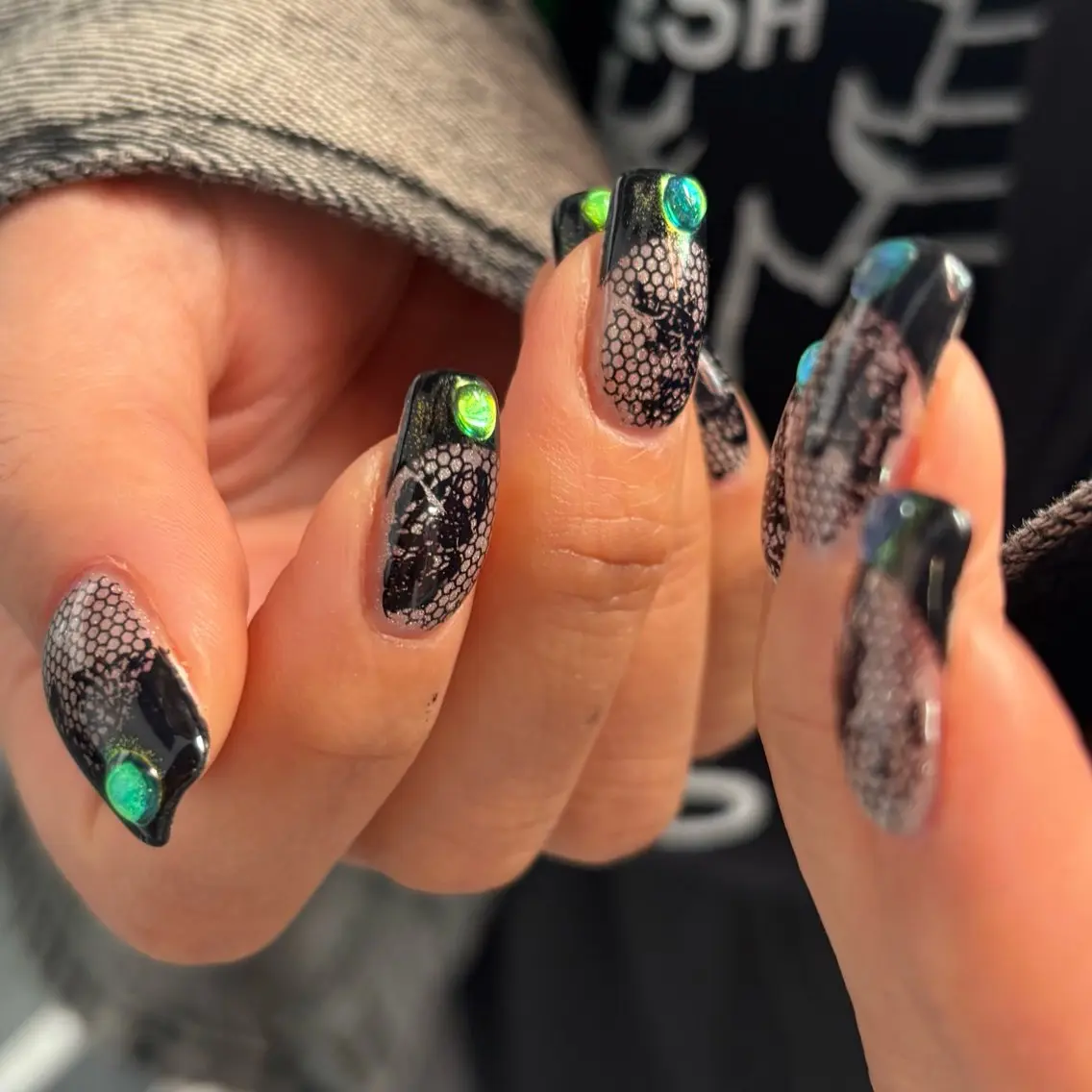 ネイル ハンドネイル 🪐富島彩夏 /海外nail🪐のネイルデザイン