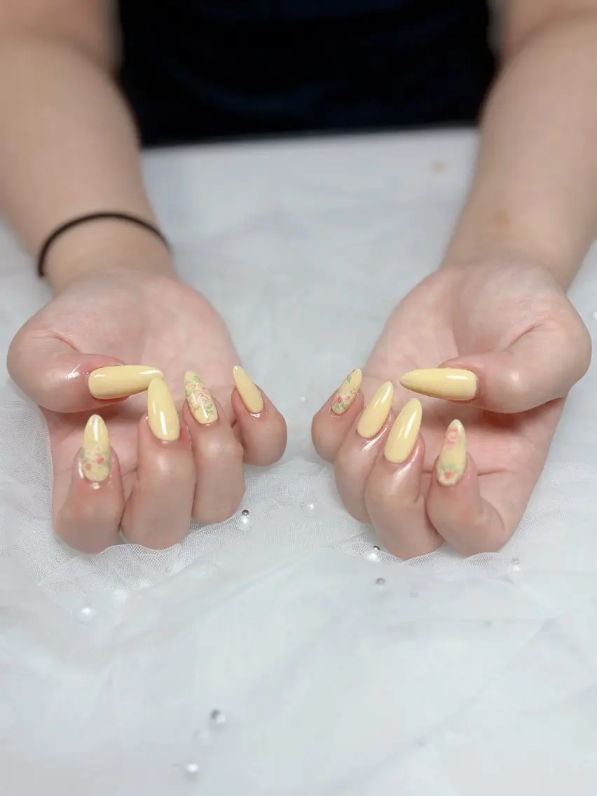 ネイル フットネイル ジェルネイル 韓国ネイル マグネットネイル 持ち込み ハンドネイル Huyn Nail Shinjyukuのネイルデザイン