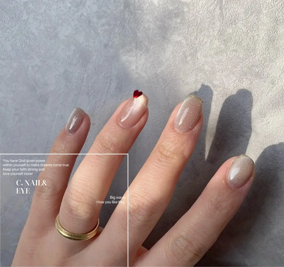 ネイル フラッシュネイル 氷ネイル・うるうるネイル キラキラネイル 韓国ネイル マグネットネイル C.Nail &Eyeのネイルデザイン