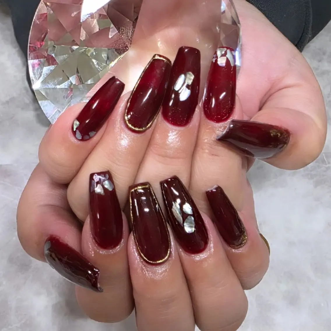 ネイル ボルドー nailsalon glow sayaのネイルデザイン